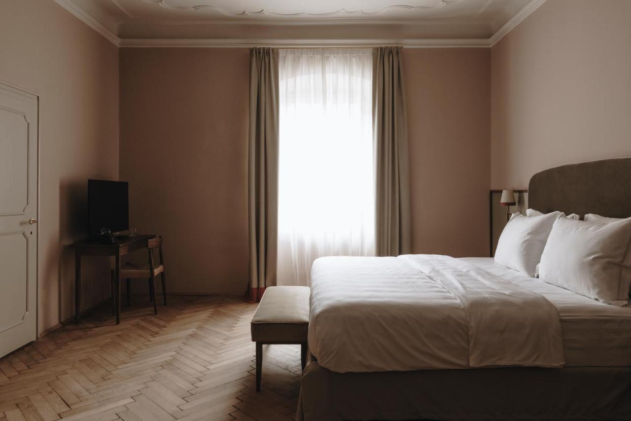 Parkhotel Mondschein, A Member Of Design Hotels بولزانو المظهر الخارجي الصورة
