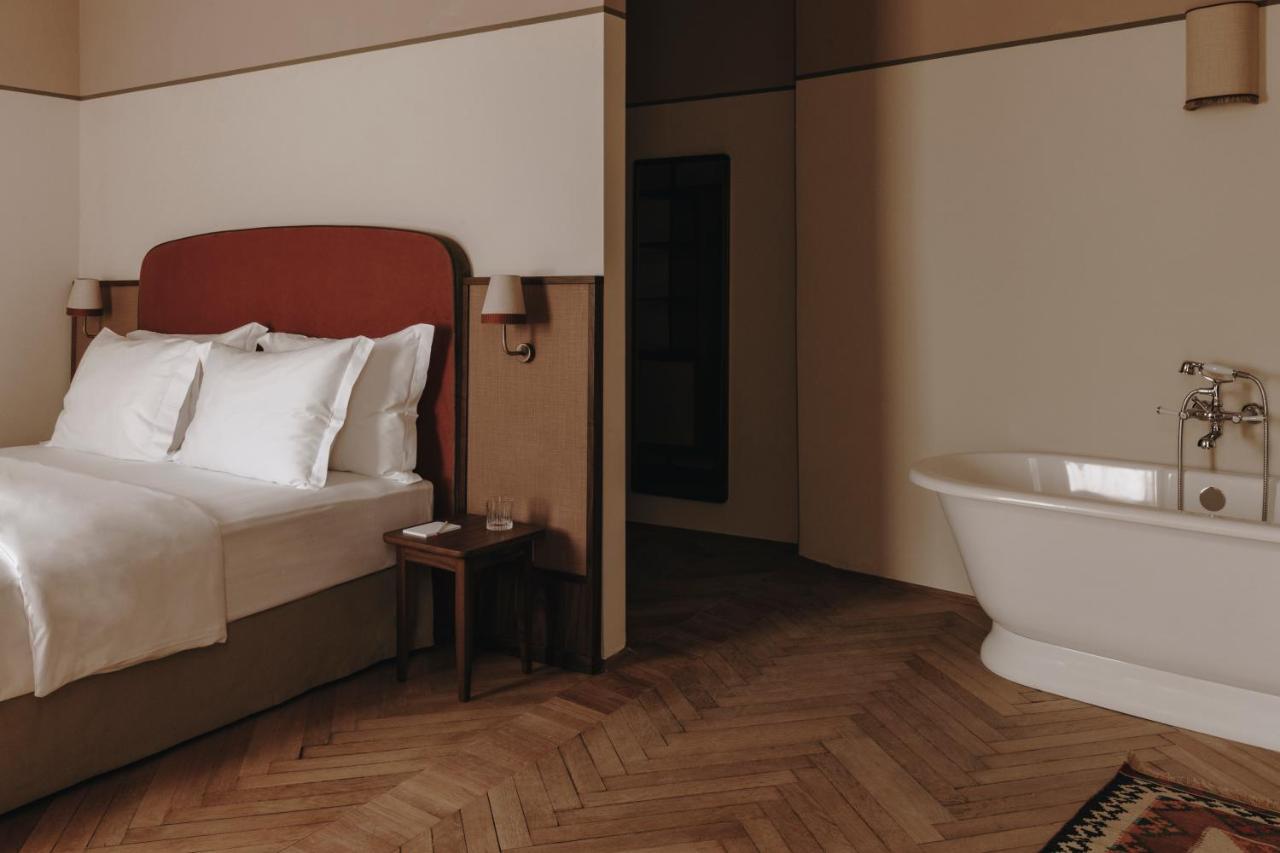 Parkhotel Mondschein, A Member Of Design Hotels بولزانو المظهر الخارجي الصورة