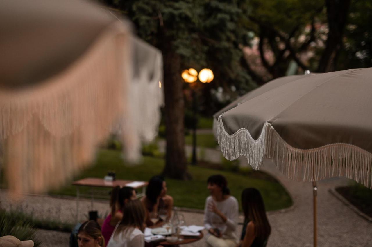 Parkhotel Mondschein, A Member Of Design Hotels بولزانو المظهر الخارجي الصورة