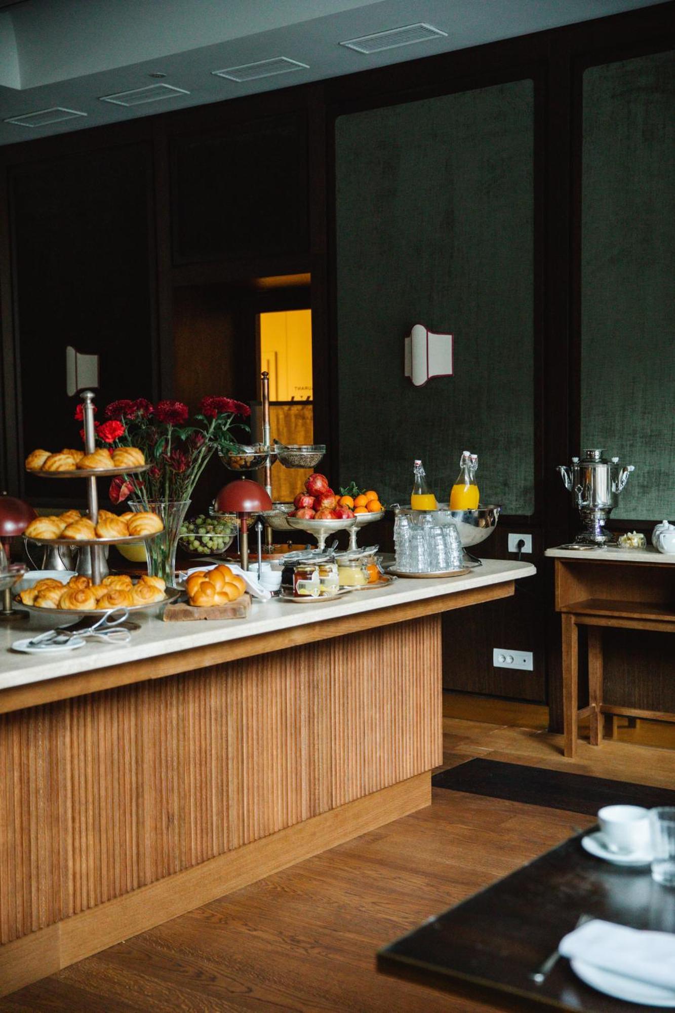 Parkhotel Mondschein, A Member Of Design Hotels بولزانو المظهر الخارجي الصورة